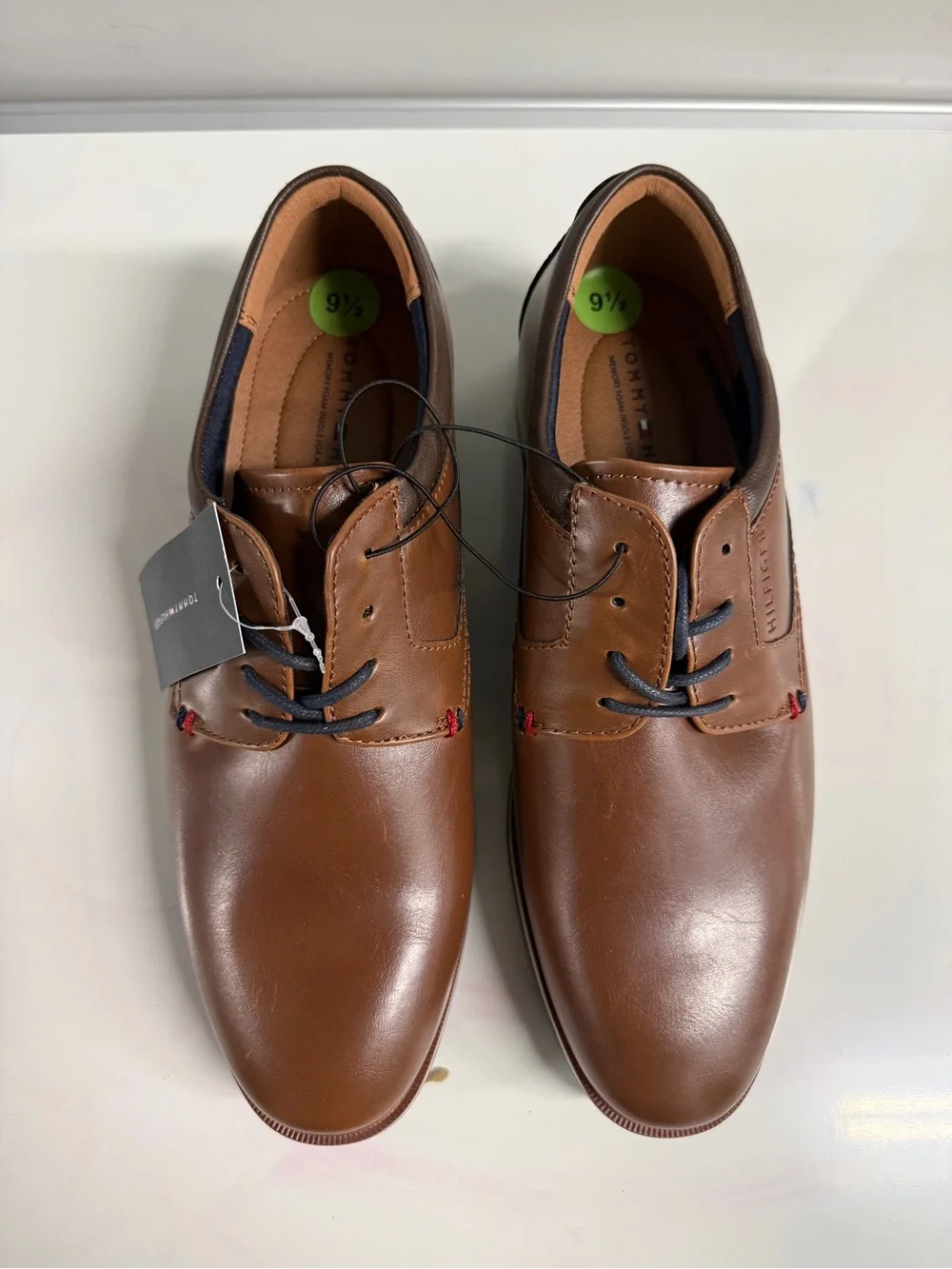 Tommy Hilfiger Men's Brown Leather Derby Shoes with Navy Accents